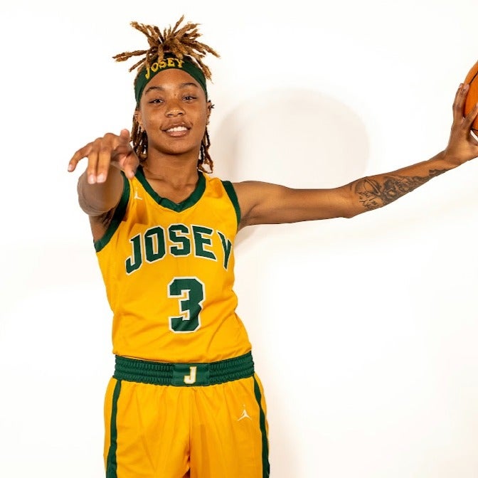 Arieonna Booker mugshot