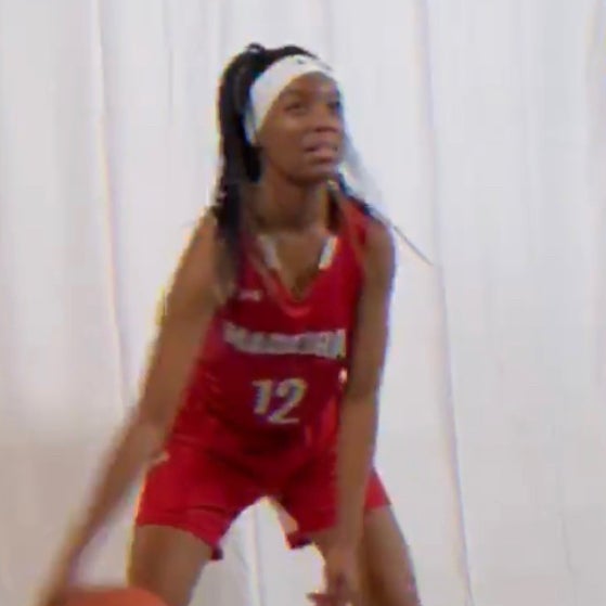 Nia Thomas