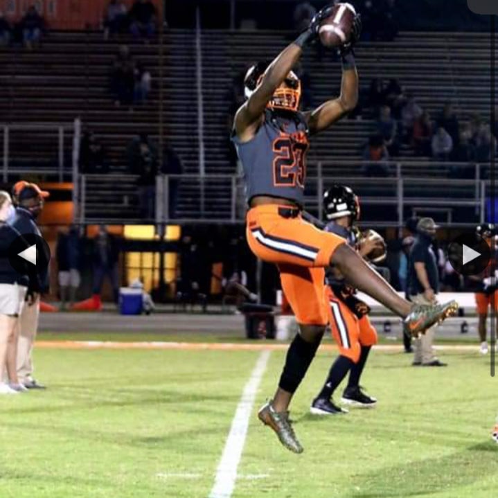 Malik Lewis