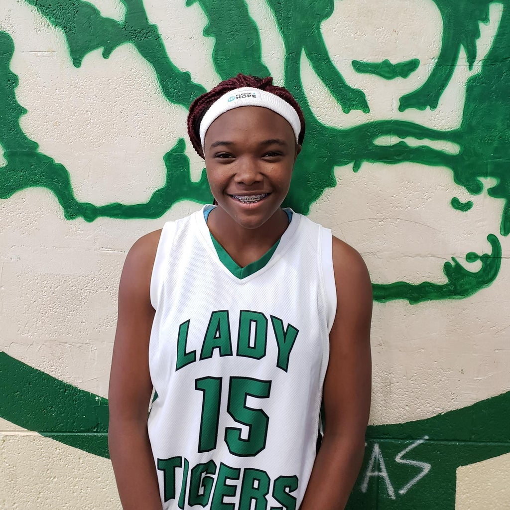Ne'kiya Preston