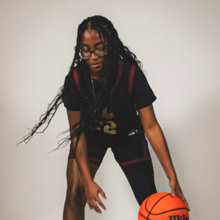 Lon'niya White