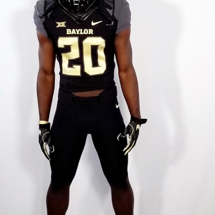 Demetris Gardner-holmes