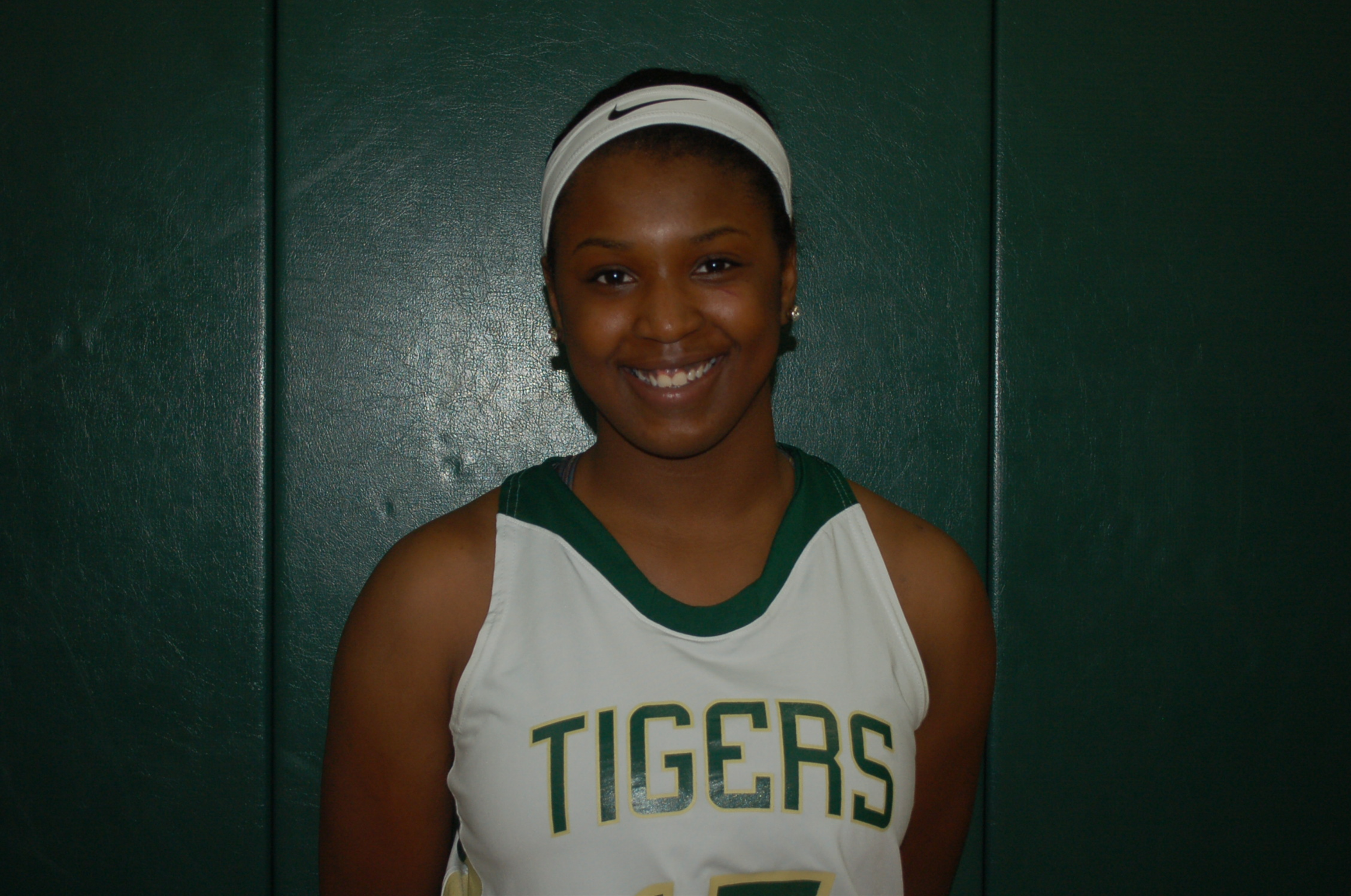 Zakera Chadmon