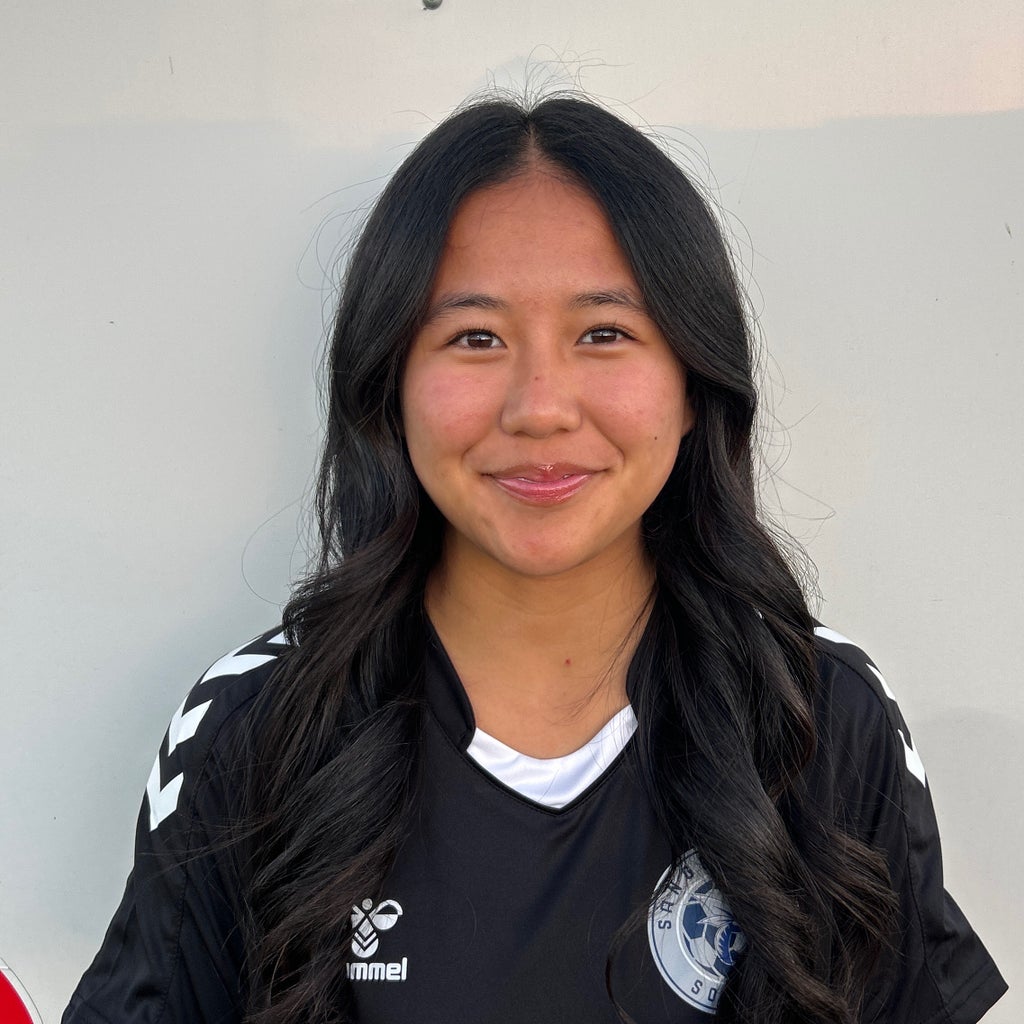 Kaitlyn Mouanoutoua