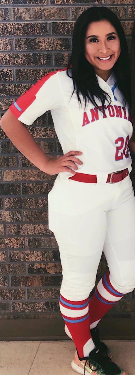 Lauryn Sanchez UTL,Sophomore