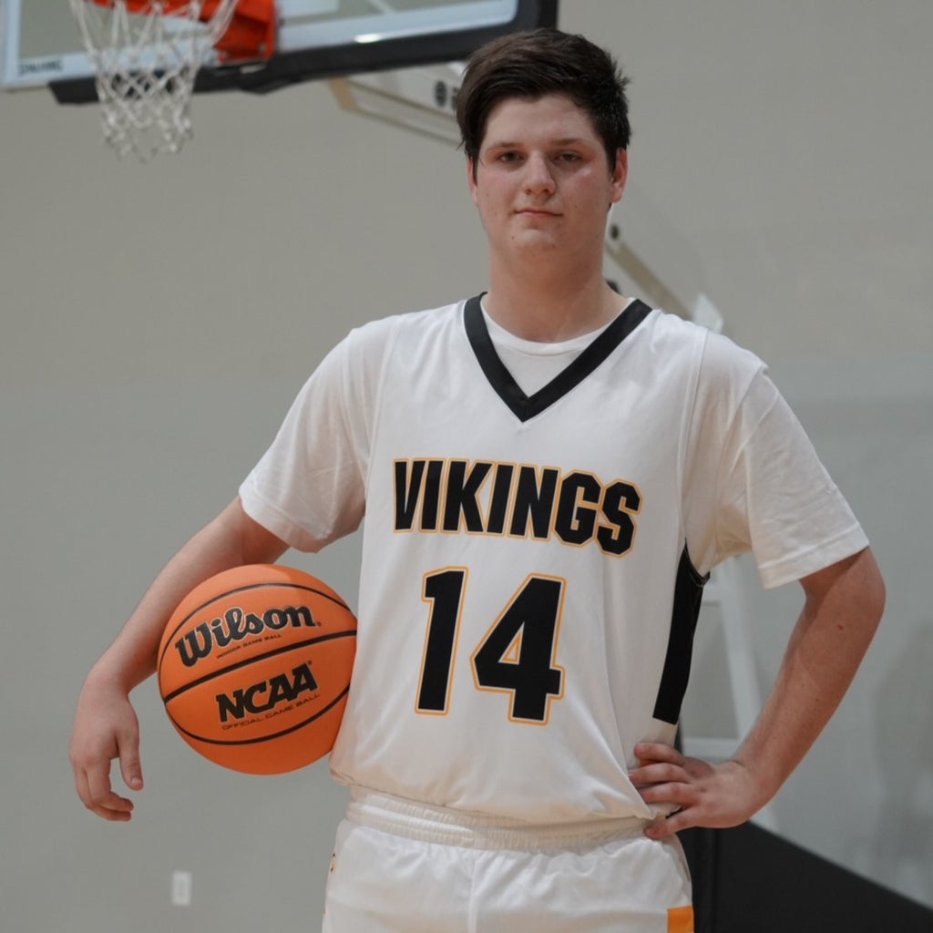 Chandler  Whitten
