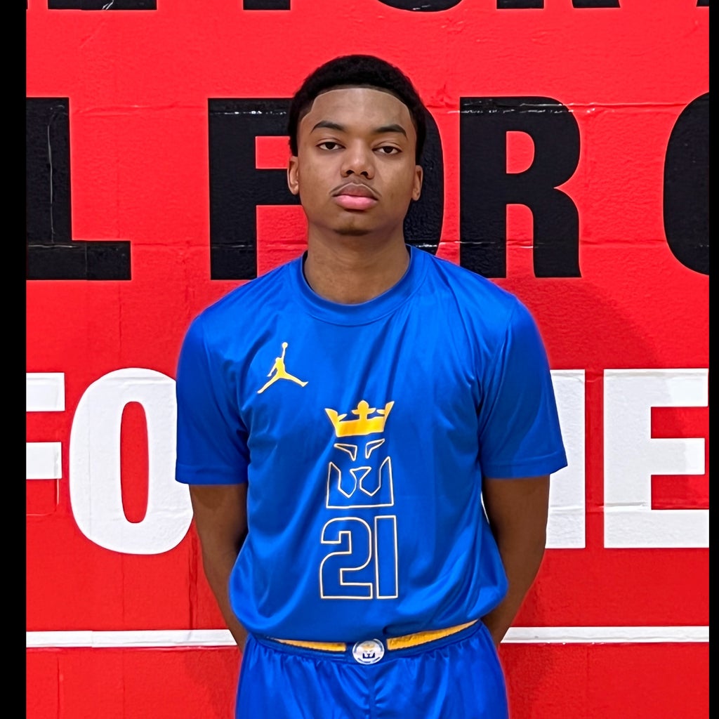 Elijah Hollins