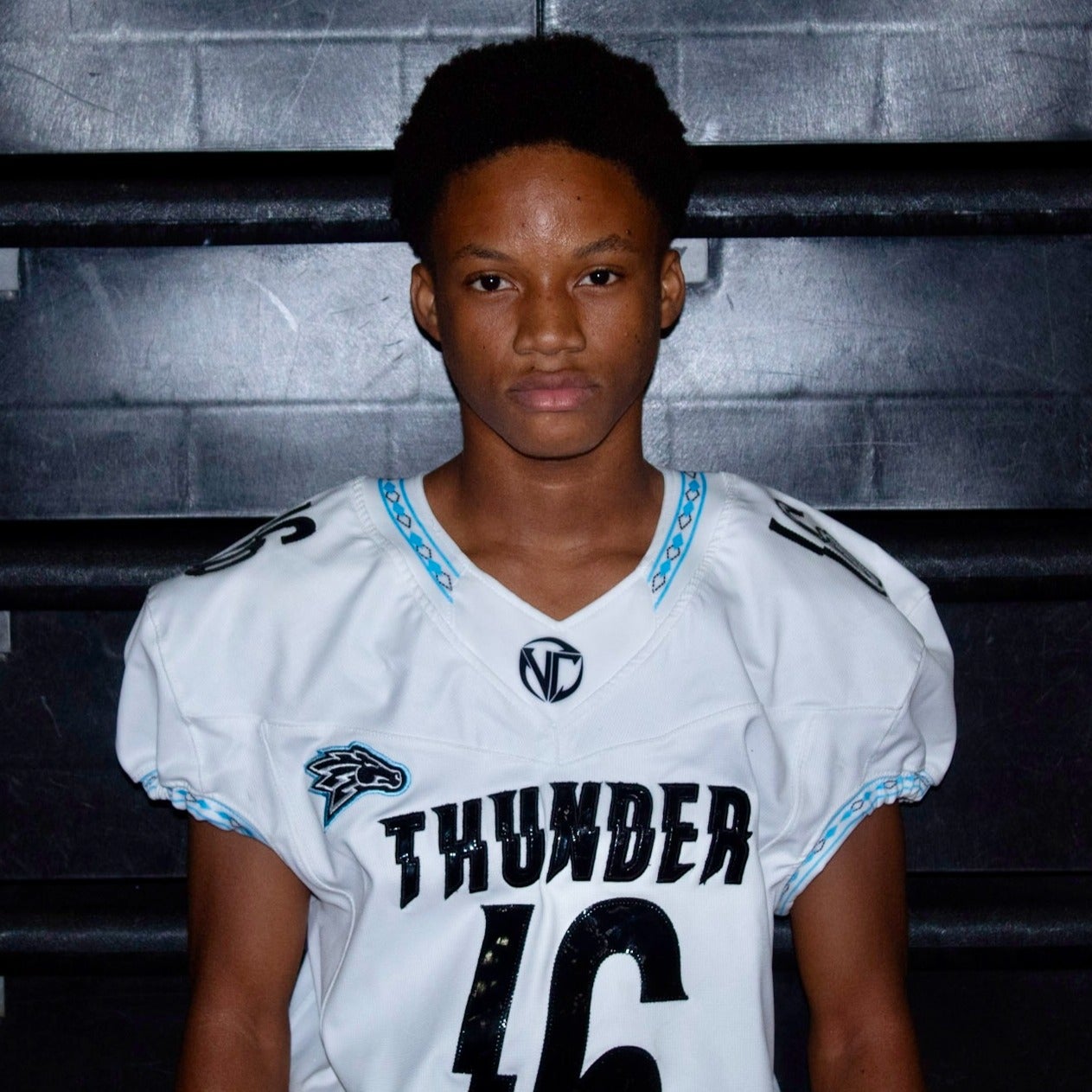 Almendo Luxe mugshot