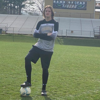 Tucker Bennett
