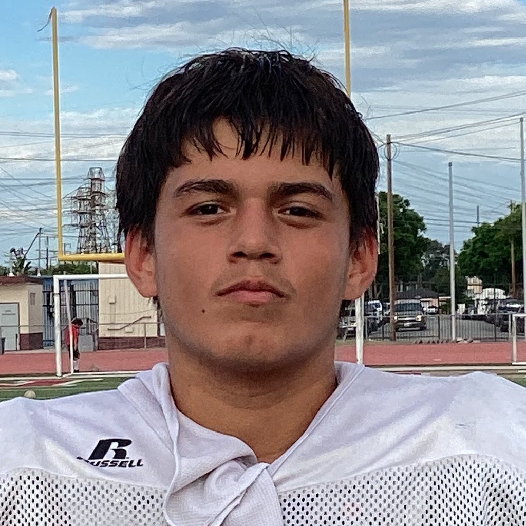 Bell Gardens Football Roster (202324)