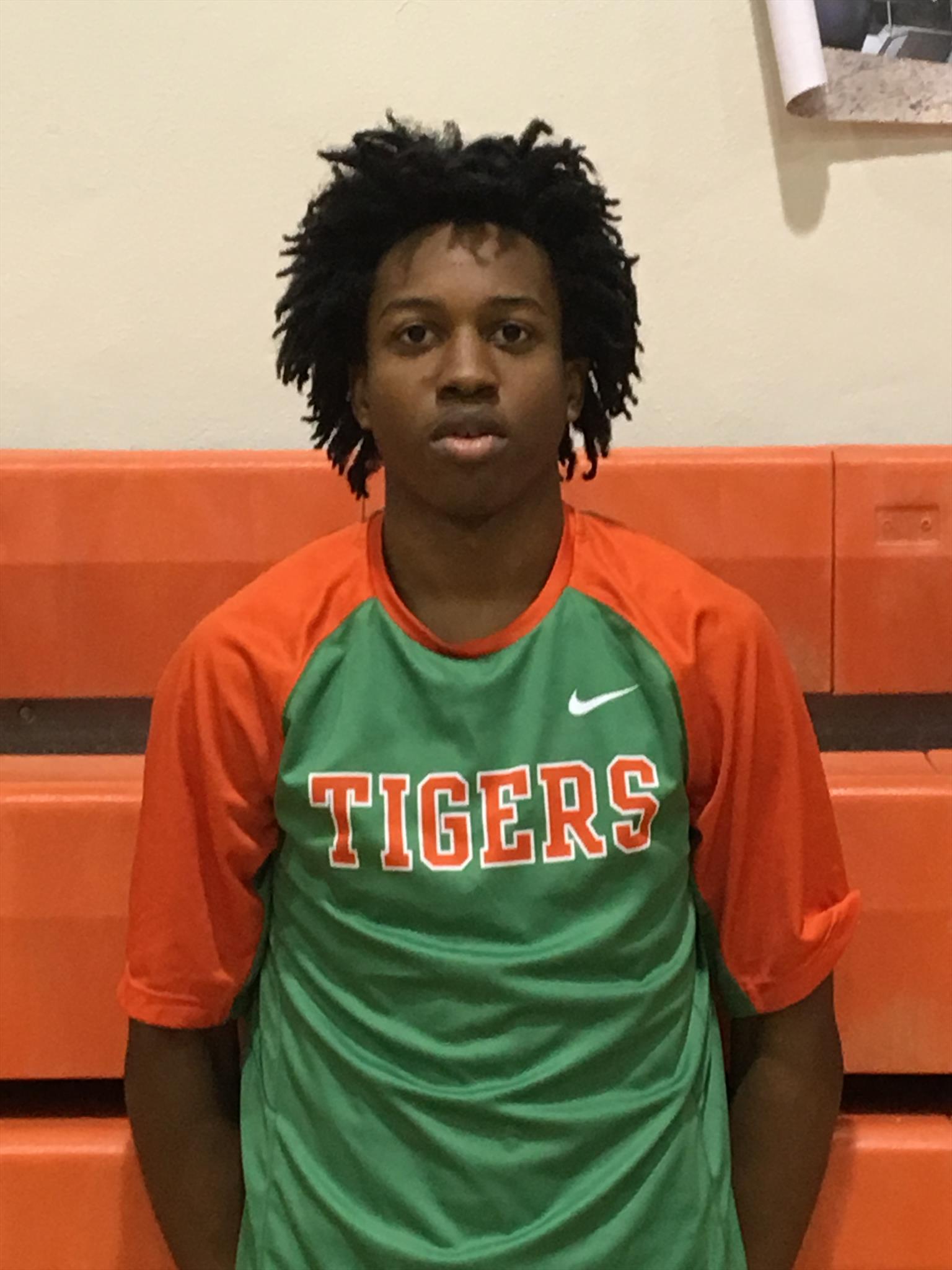 Aderes Staton-McCray mugshot