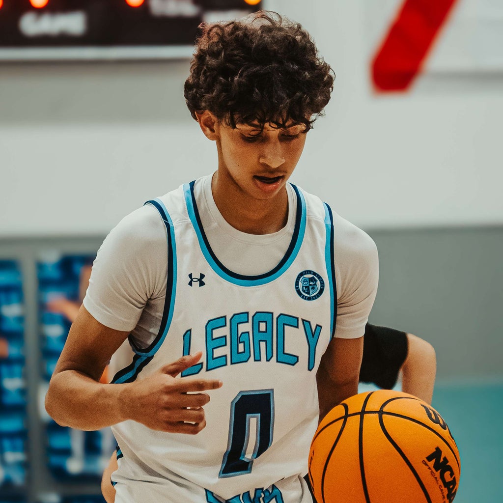 Caleb Reyes @WoahhhCaleb