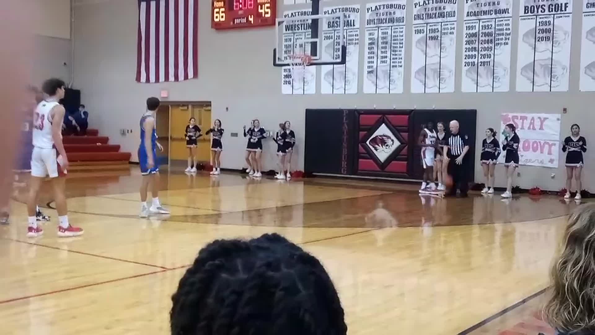 Michael "Isaia" Howard dunk vs West Platte