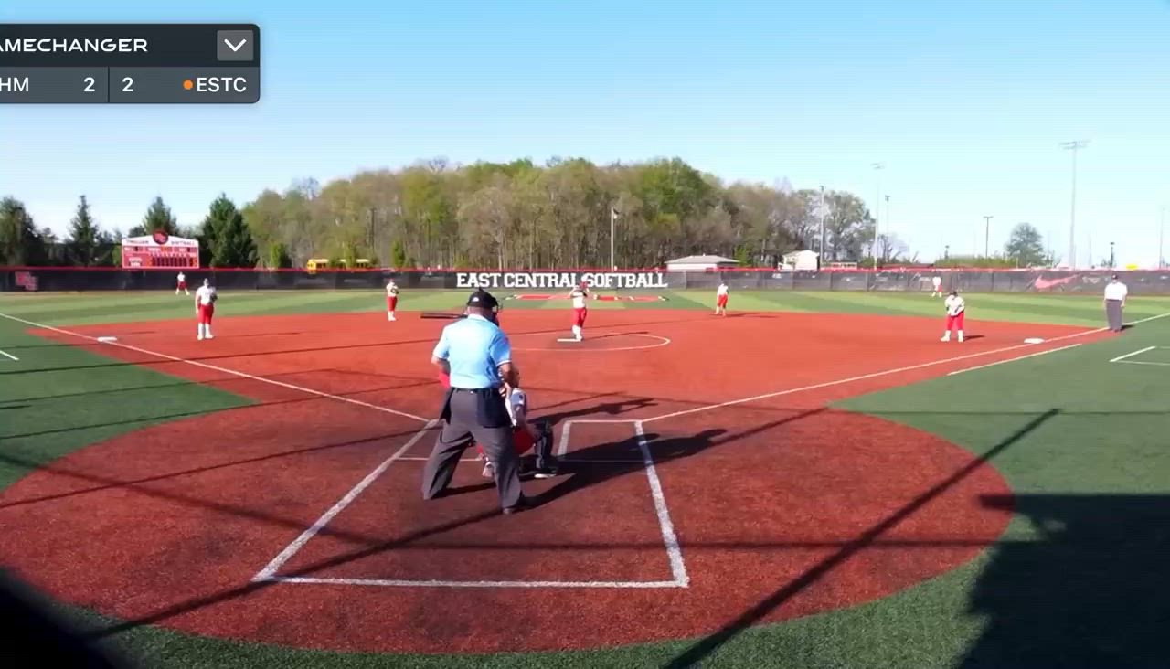 Kaylee Brown (Jr) with a tough catch in shallow left field!