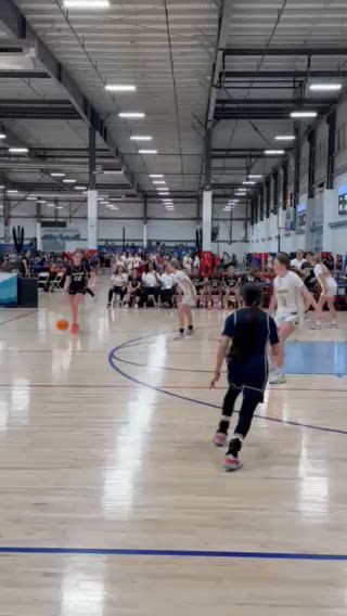 Backdoor cut by Lexi Castillo and the great court vision and dime by Siena Ostick