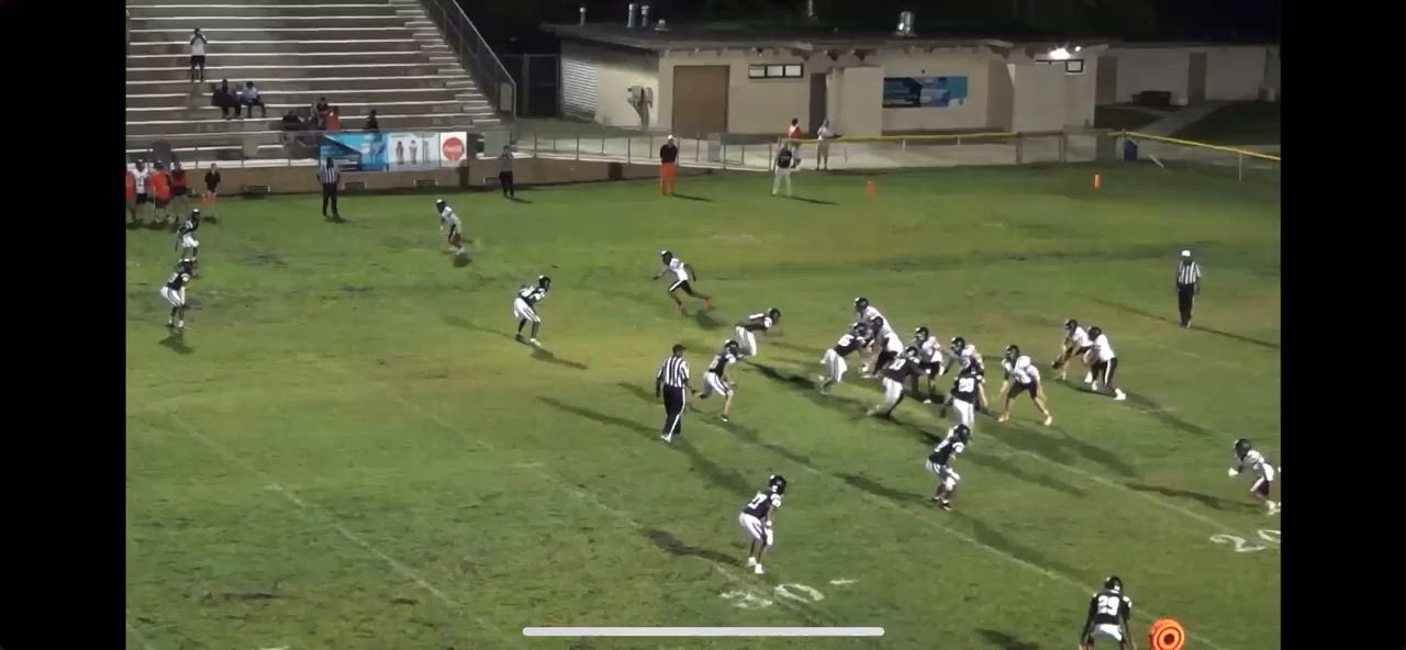 Patrick Miller launches a beautiful pass to Transfer Javonte Horton for a 70 yard touchdown. The Hawks would take the win back home to Port Orange , Florida.