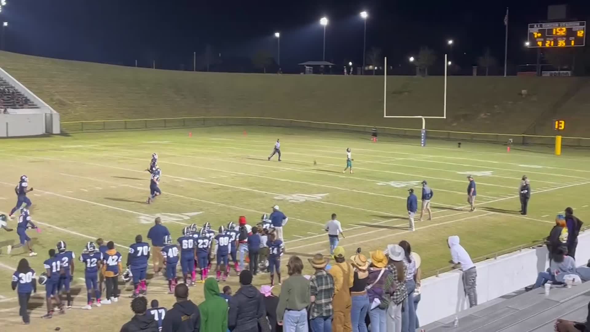 Lewis Biesecker 45 yd punt