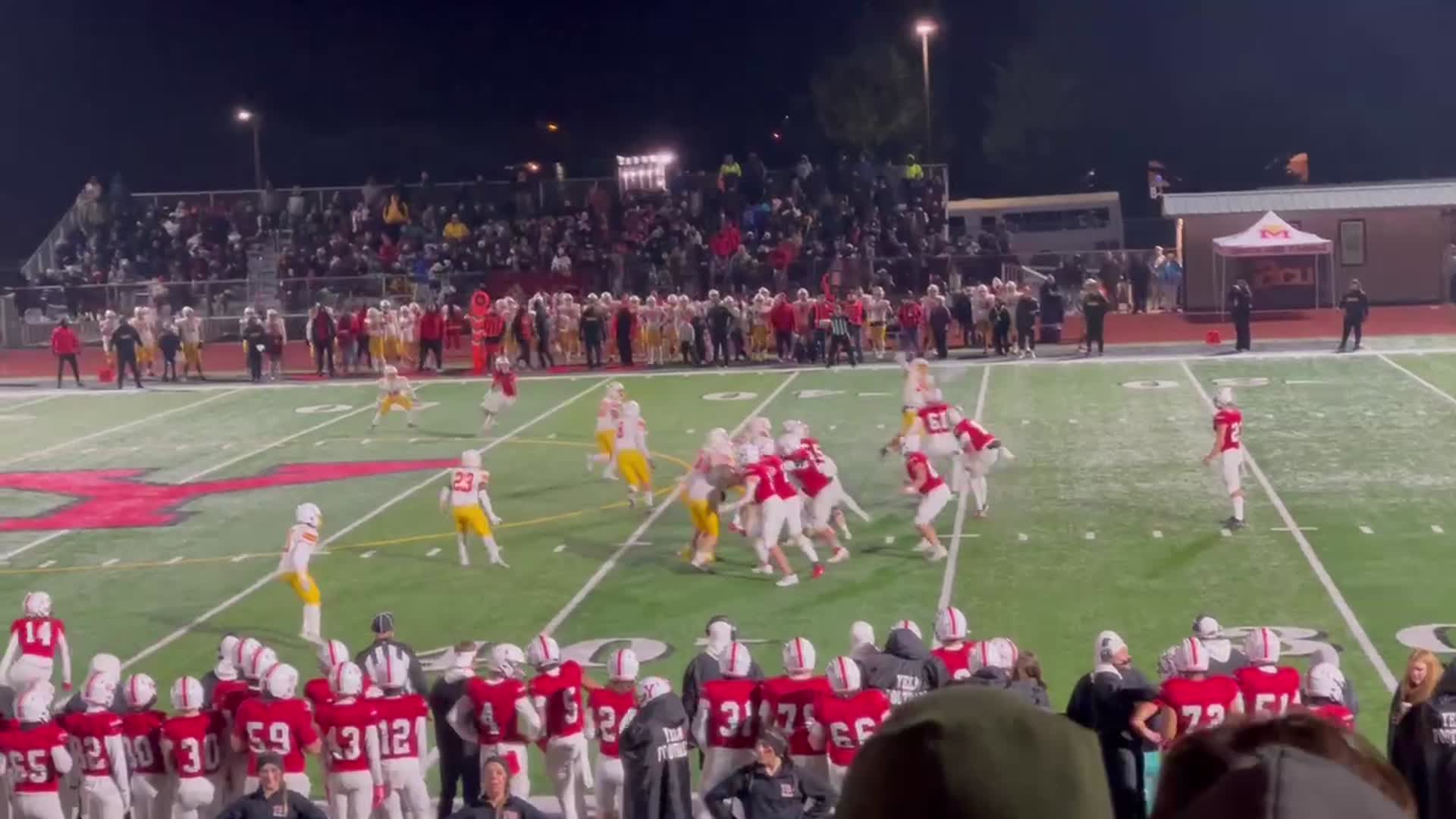 Yelm #8 Damian Aalona 6 yard pass to #7 Marius Aalona in 3rd quarter