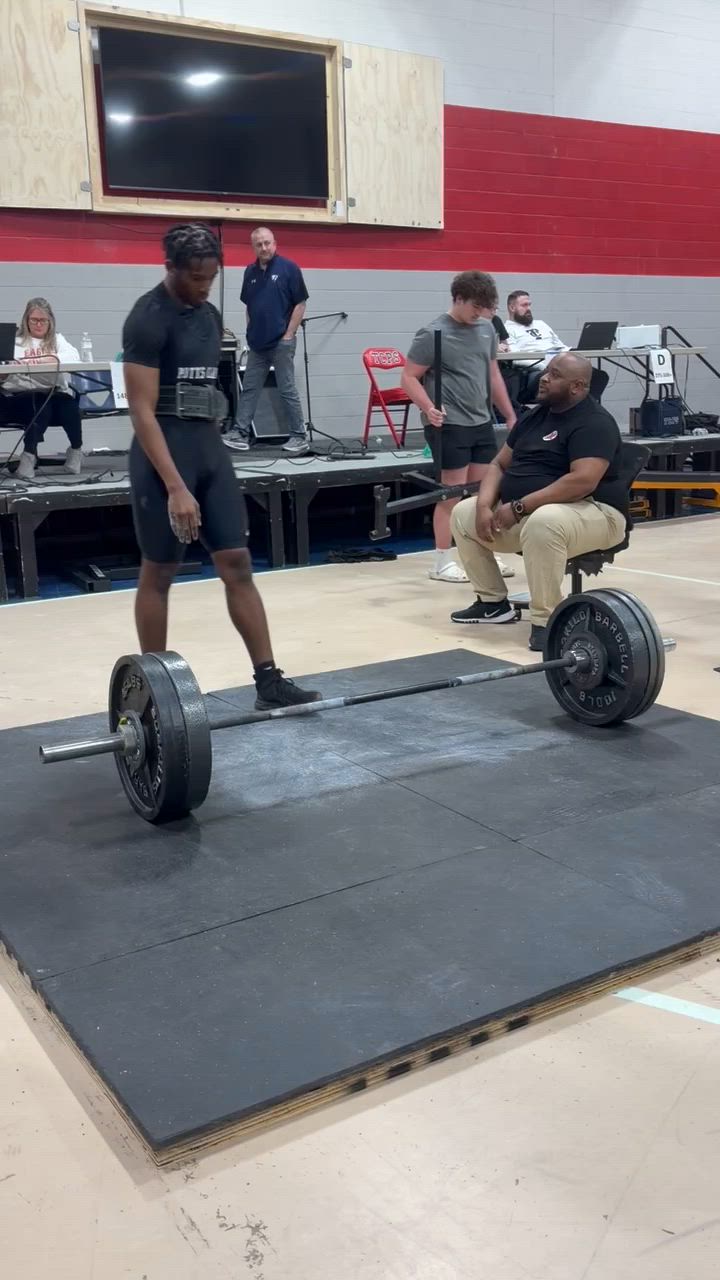 Dairio Longstreet Deadlift to Qualify For State