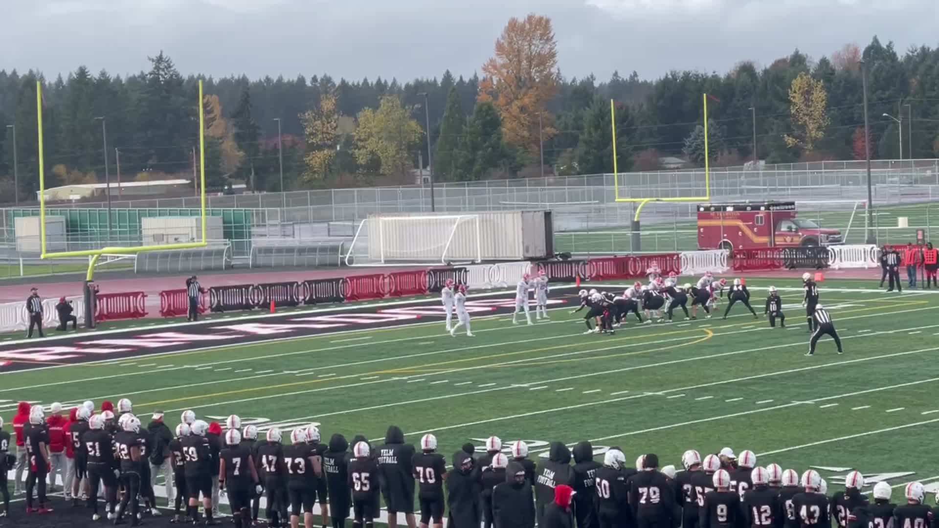 Yelm #14 Jameson Patin 32 yard field goal at halftime