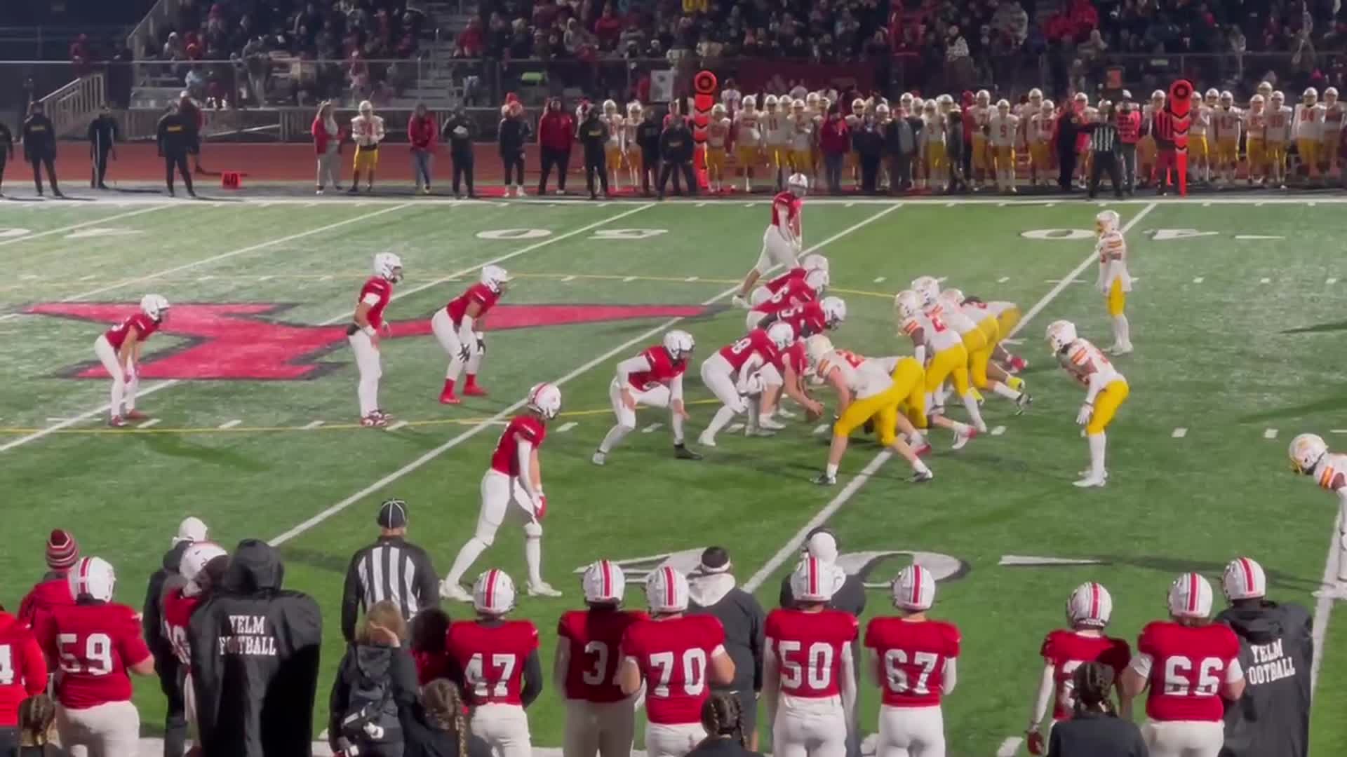 Yelm #8 Damian Aalona 10 yard pass to #25 Anthony Kiamco for a 1st down