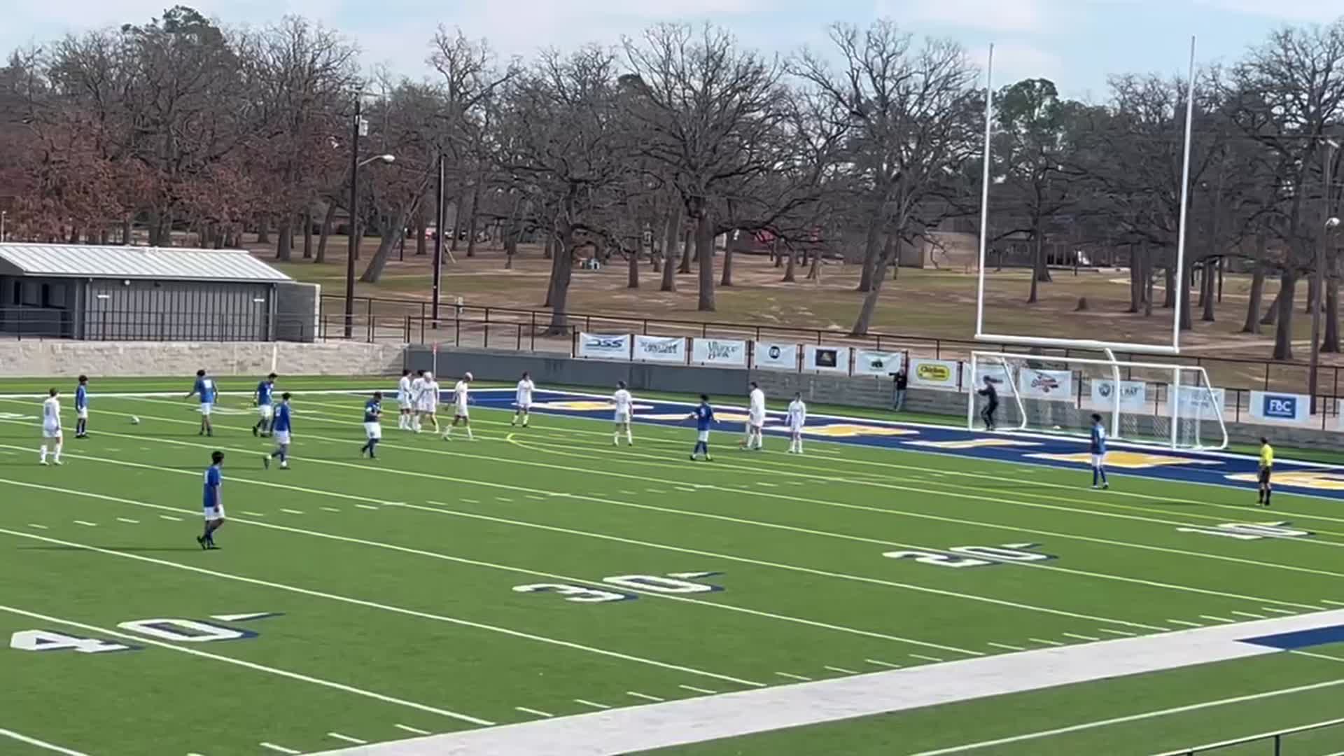 Junior. #19 Efren Alamos.