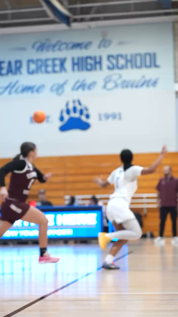 And 1 , with the Left from Sr Azure Curry