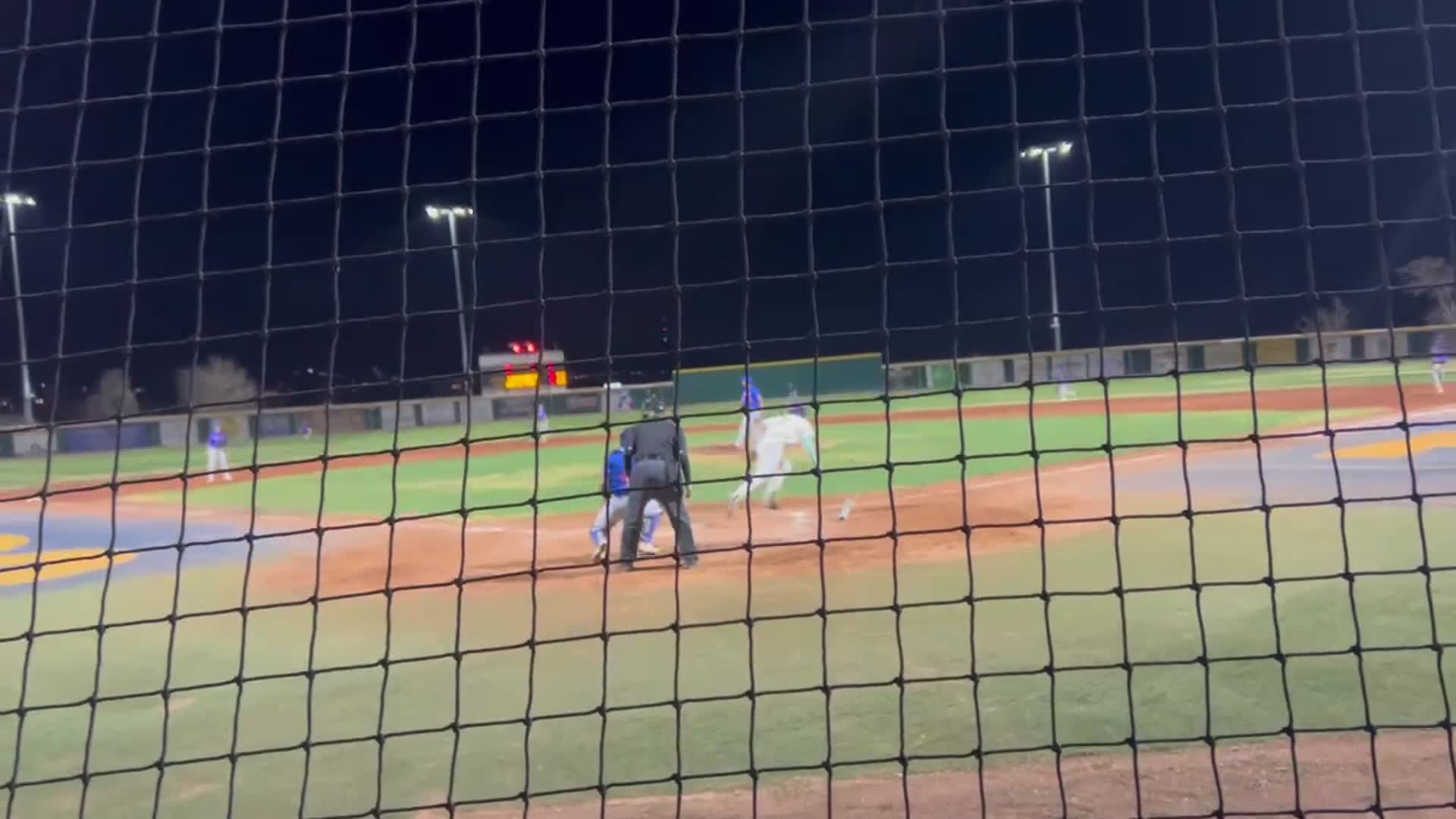 Ben Wilson gets on in 8th to start rally