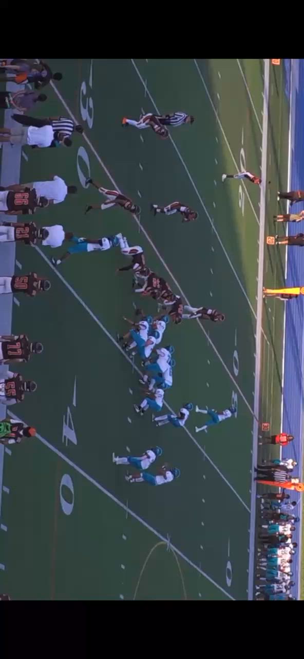 QB running through south Miami