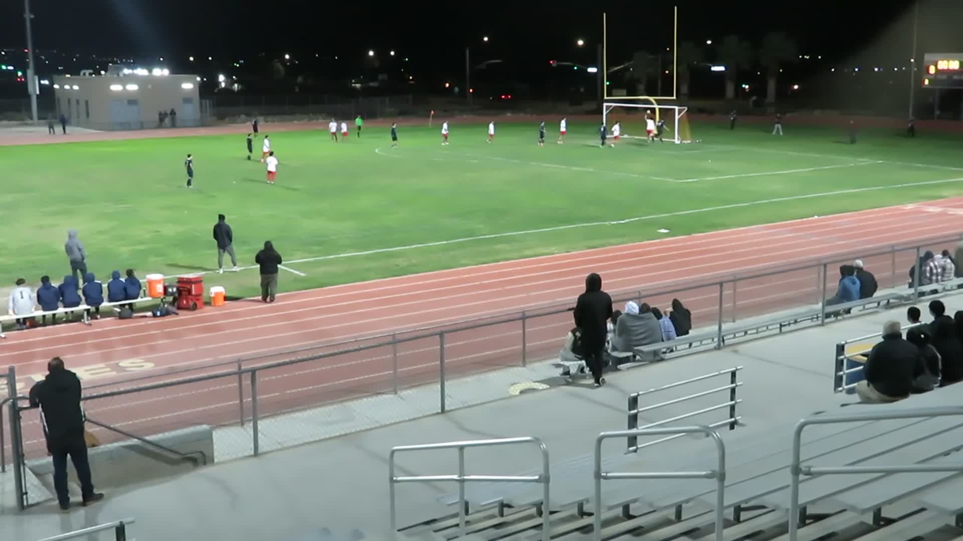 Header in for goal at the far post, by Aurelio Santa Cruz