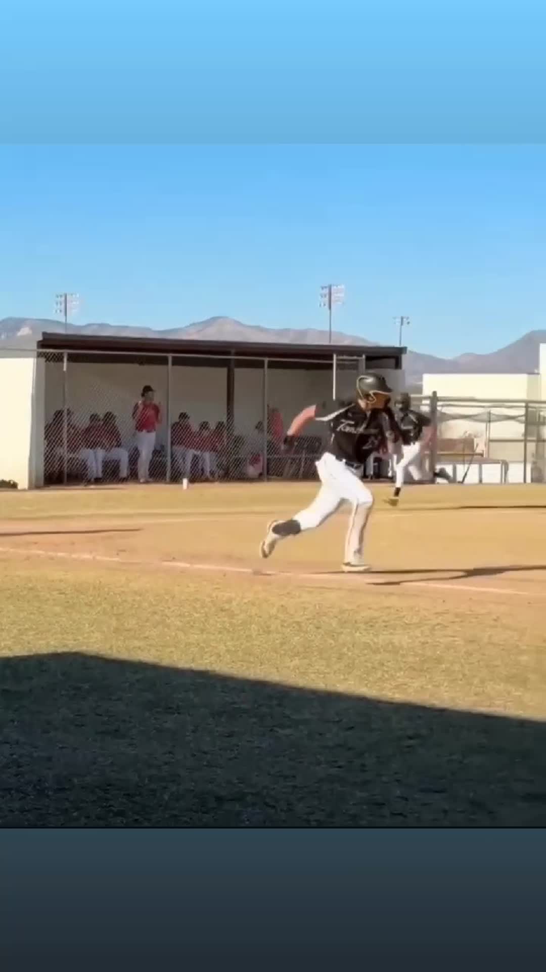Ground ball to second for a base hit and RBI, scoring Miguel.