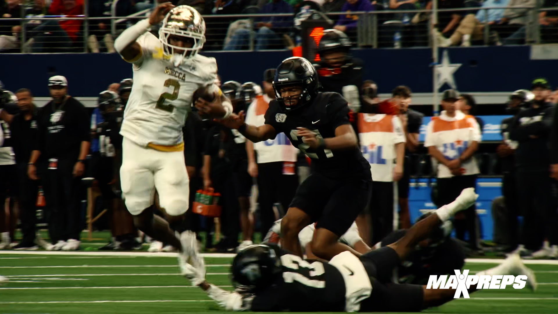 Mikail Trotter goes for 3 TDs to power South Oak Cliff past Randle in Texas 5A D2 State Championship