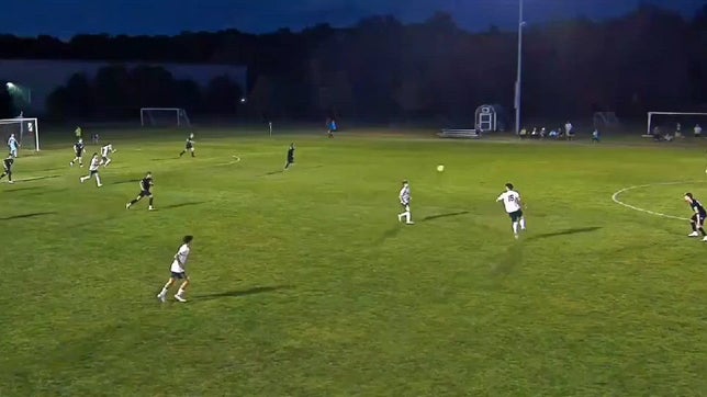 Great precision with the through ball!