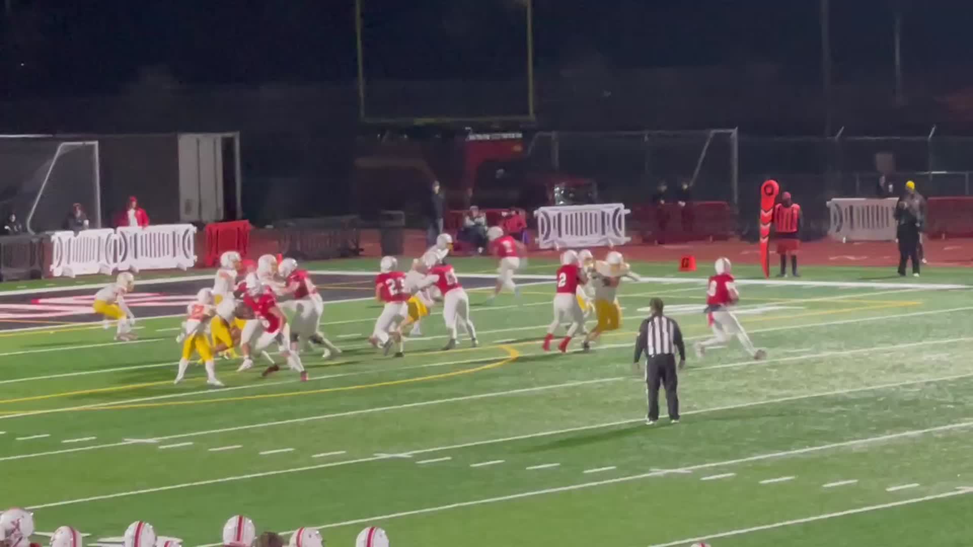 Yelm #8 Damian Aalona 10 yard TD pass to #11 Jacob Tracy as time expires in 1st