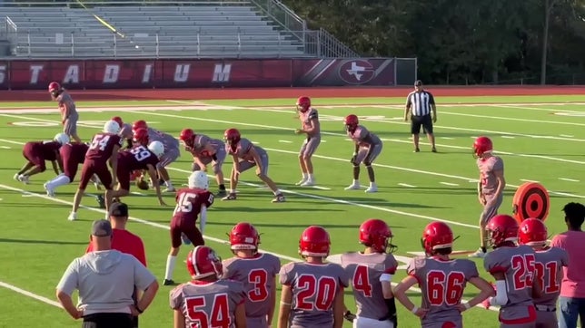 15yard pass complete to Jerrick Hargrove while on the run