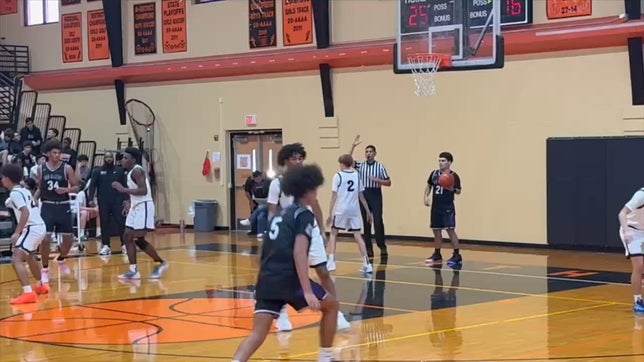 Inbound pass to Jerimiah Josiah for a quick 2pts