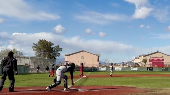 Bases loaded 1 out. 0-1 in the count. HR