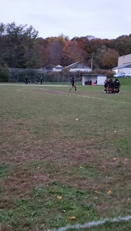 Davies took the lead with a finishing header from Keily. Pawtucket tied the game early in the 2nd half but couldn't stop the consistent attack from Davies. Kelly scored a screamer from the top of the box, and Destiney secured the 3-1 win with a bange