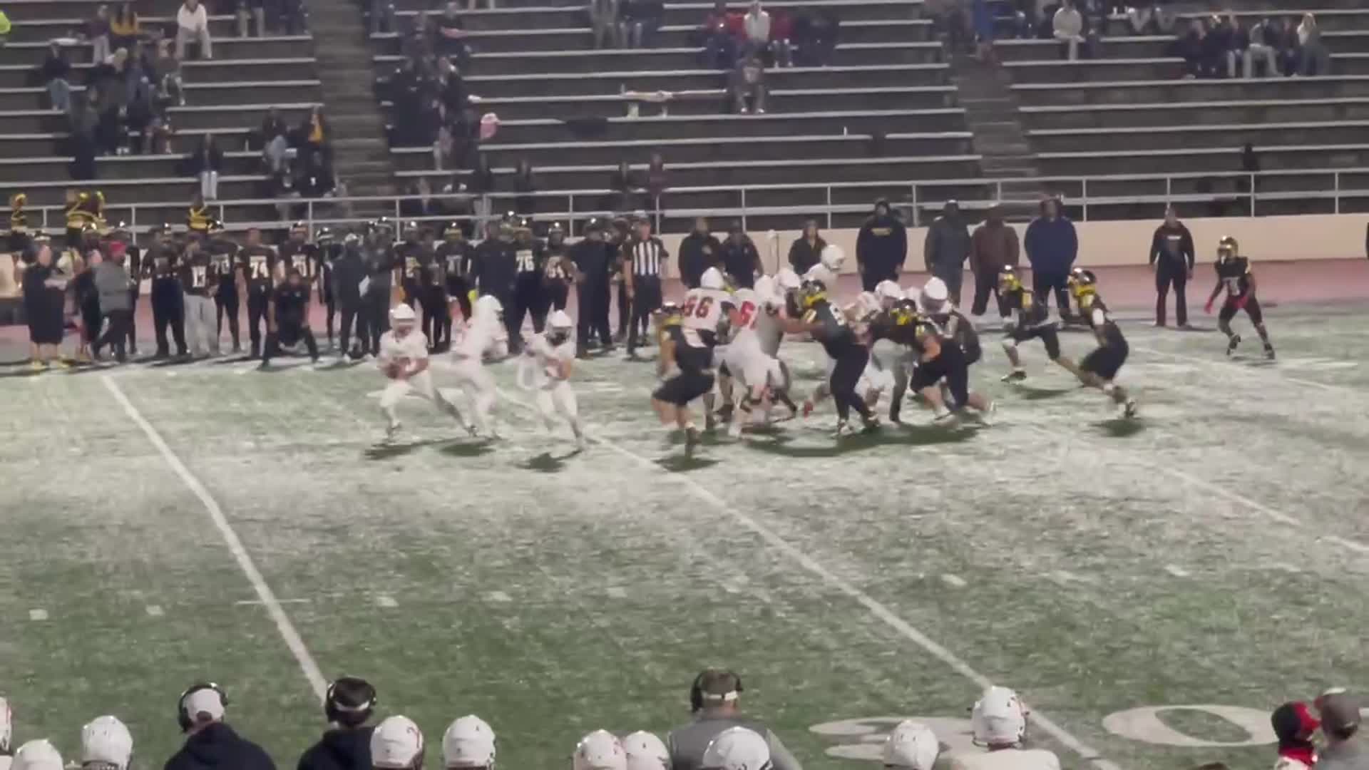 3rd Quarter Yelm #10 Parker Myers screen pass to #3 Jacob Ford