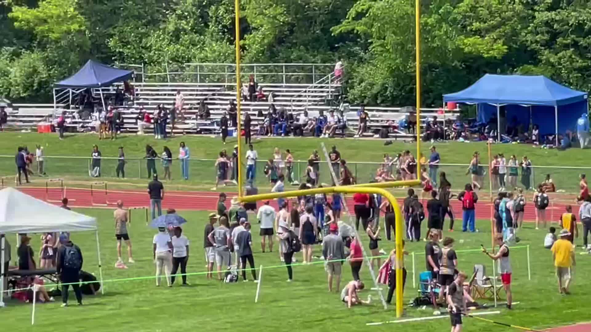 K'vion Flores 300 hurdles second in districts