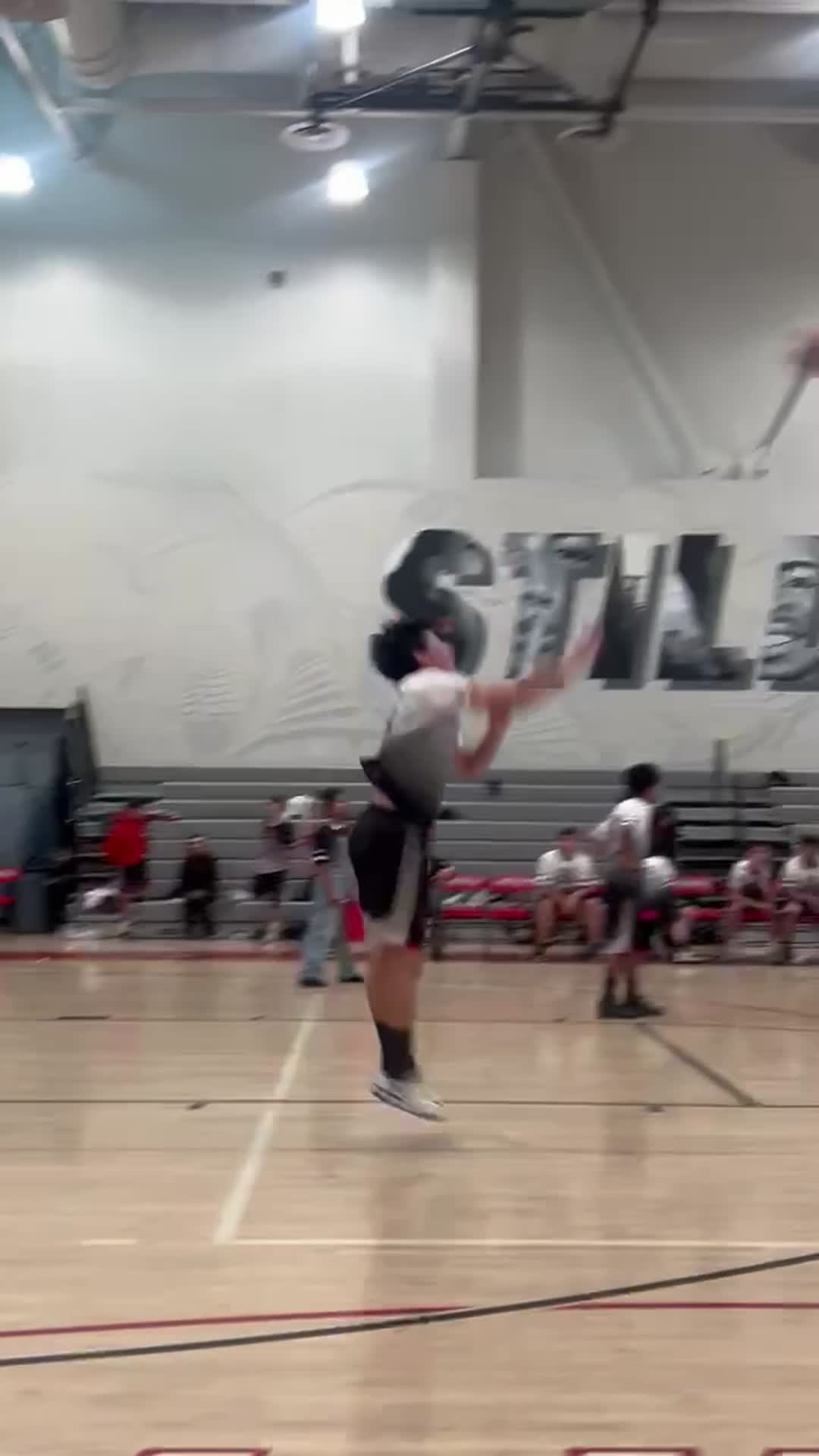 JV PLAYER JUMP SERVES