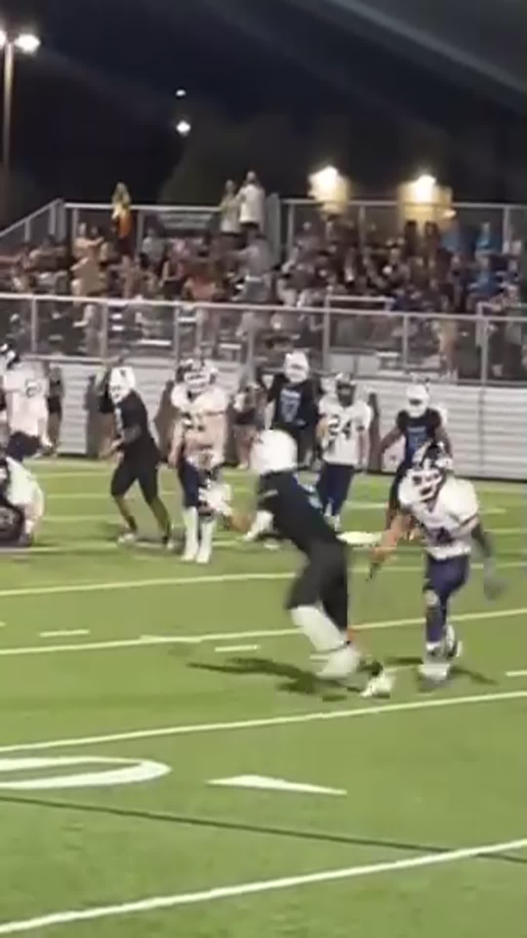 #8 Andrew Campbell with a 10 yard pass to #5 Kalepo Mose with his 3rd touchdown for 31 yards.