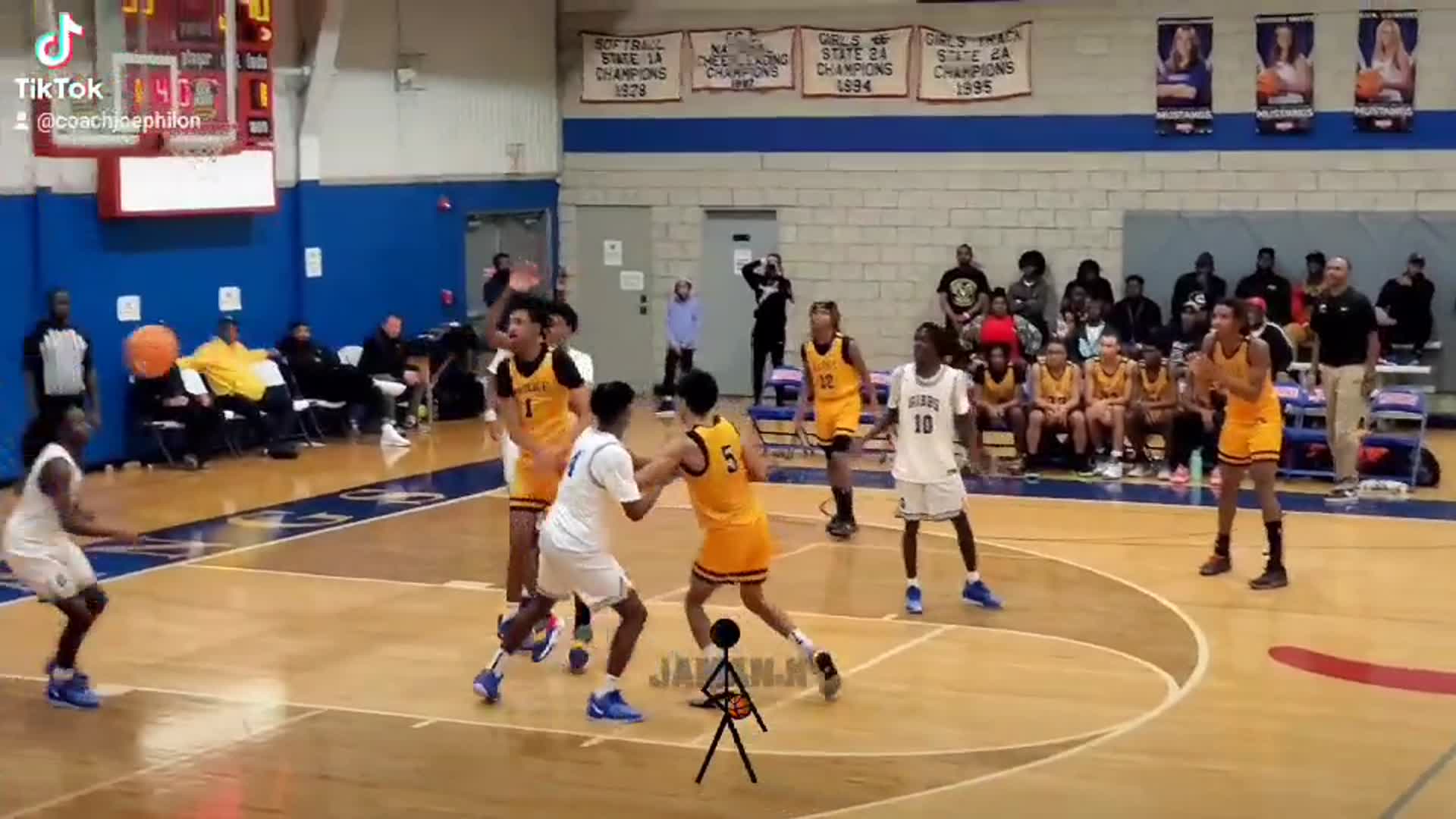 Rashif Sinkfield Jr 
Blake High School 
11th Grade 
Class of 2025