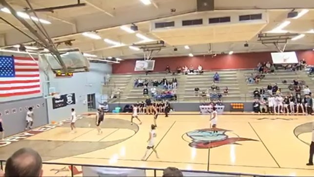 Eric Banks Jr dunking in transition!