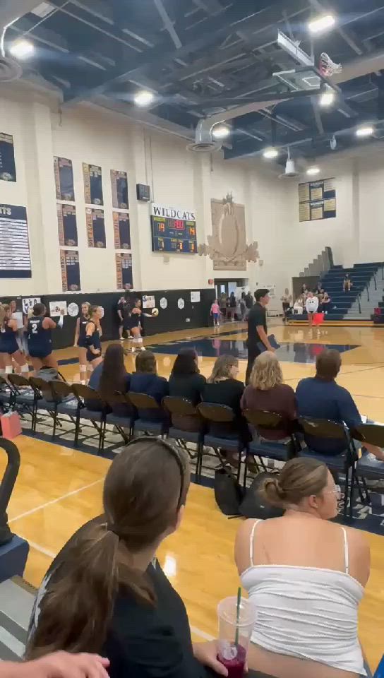 OH-Deyvn sets  Dani Clewis (Setter) for a Massive Kill.