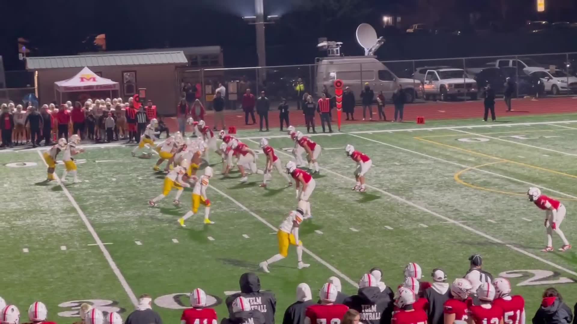 Mt Tahoma #13 Tre Walker to #15 Logan Walker for 23 yard reception vs Yelm 3rd quarter