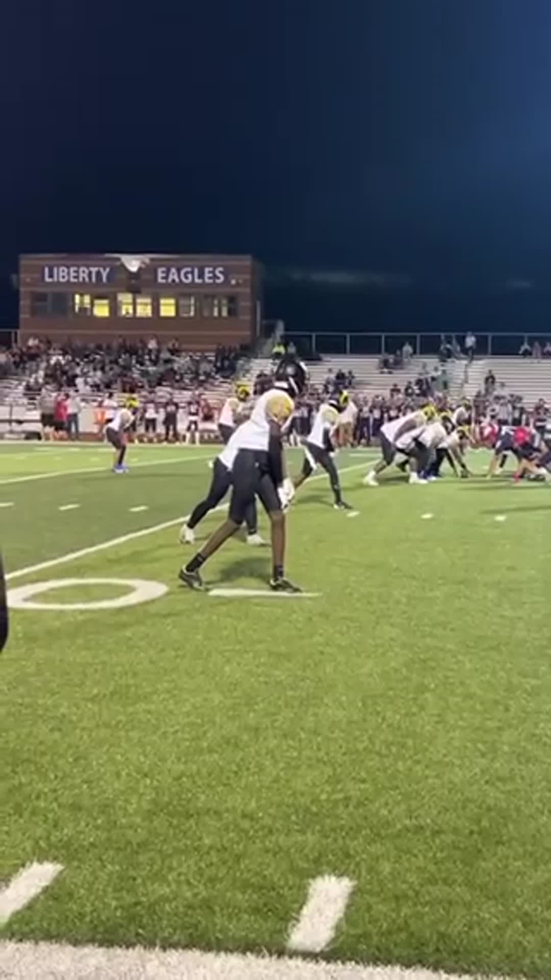 Nice touchdown pass from nate to deondre