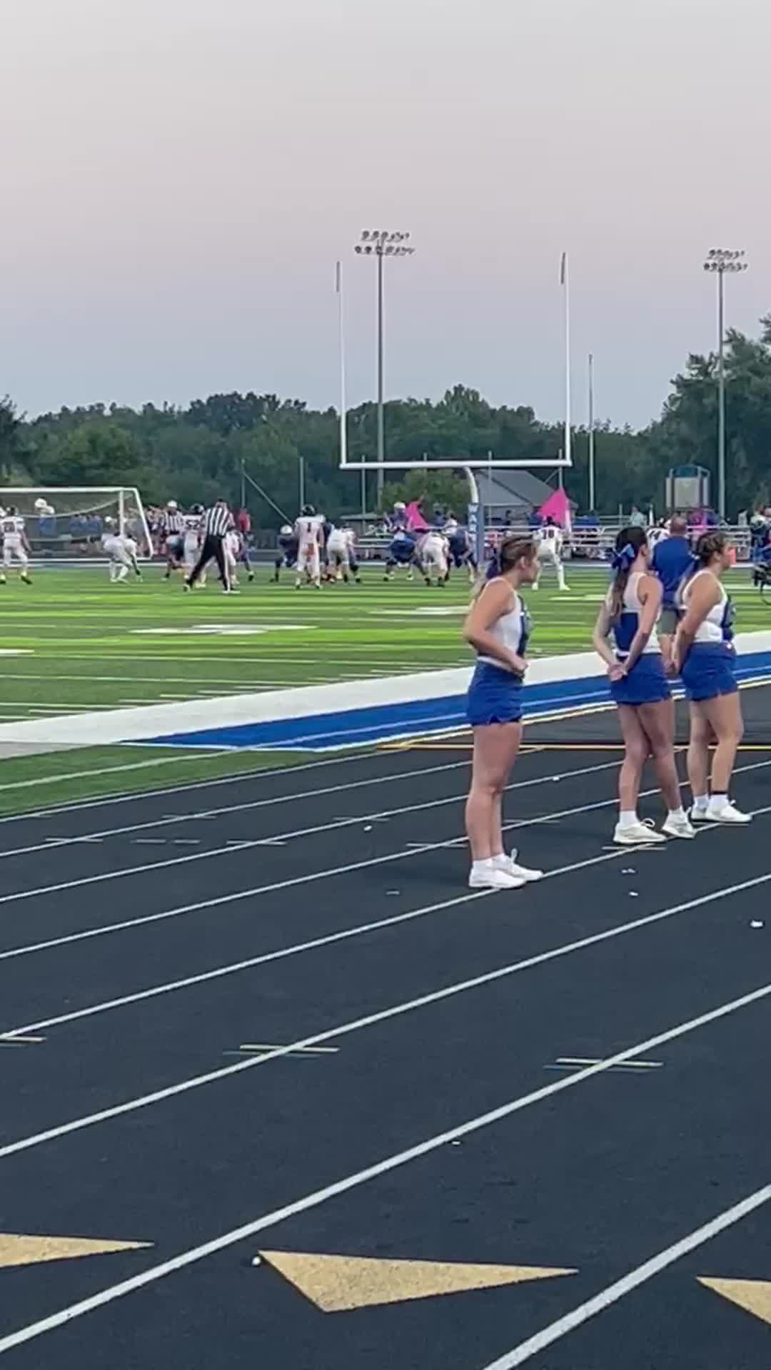 Long run for the TD nice stiff arm !