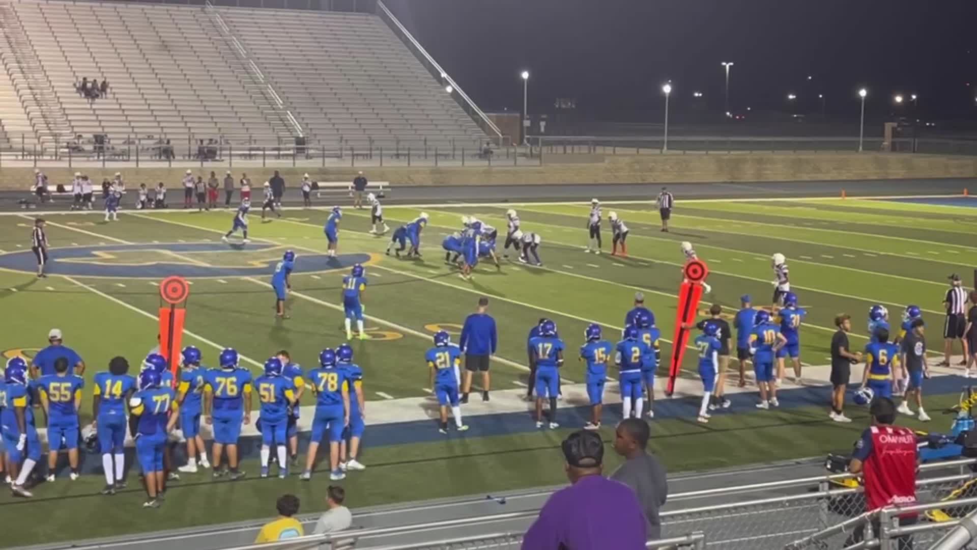 Amari Holloway with a 20 yard catch