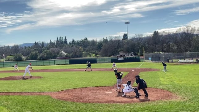 3 run bomb, 240 ft. to right field.